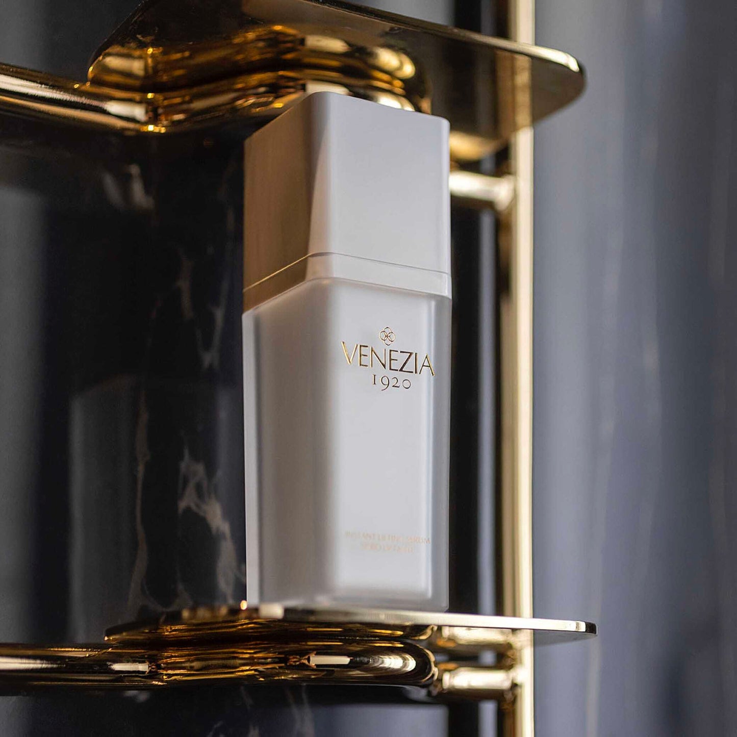 Instant lifting serum